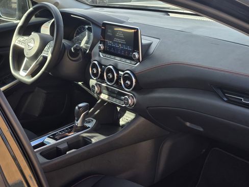 Used 2025 Nissan Sentra SR image 10