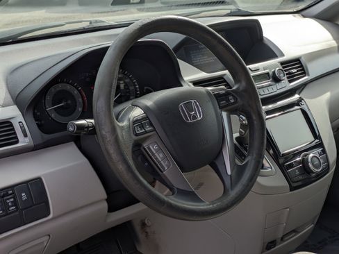 Used 2016 Honda Odyssey EX image 22