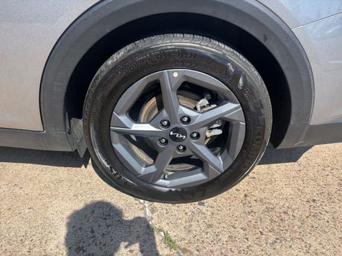 Used 2025 Kia K4 FWD image 29