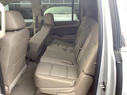 Used 2018 Chevrolet Suburban Premier image 8