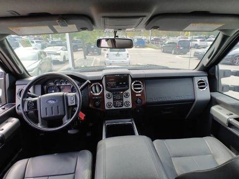 Used 2015 Ford F350 Lariat image 22