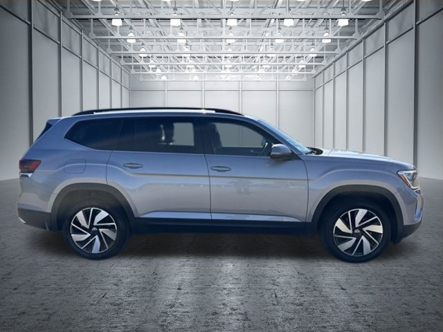 Used 2025 Volkswagen Atlas SE FWD image 6