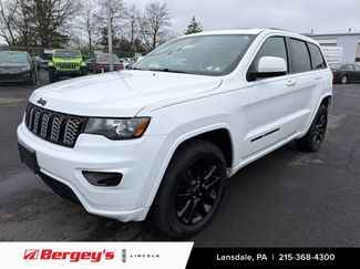 Used 2019 Jeep Grand Cherokee Altitude video 1