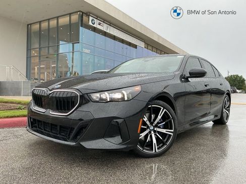 Certified 2025 BMW 530i w/ M Sport Package RWD image 1