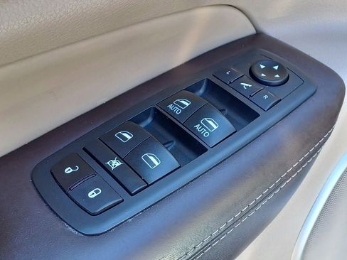 Used 2021 Jeep Grand Cherokee Summit AWD/4WD image 11