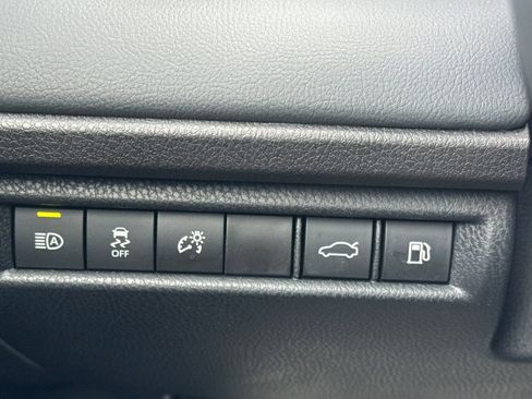 Used 2025 Toyota Camry XSE image 32