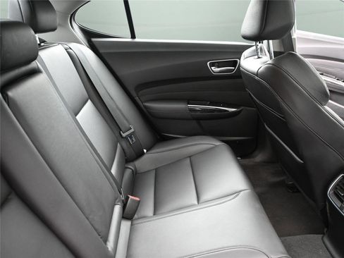 Used 2019 Acura TLX image 20