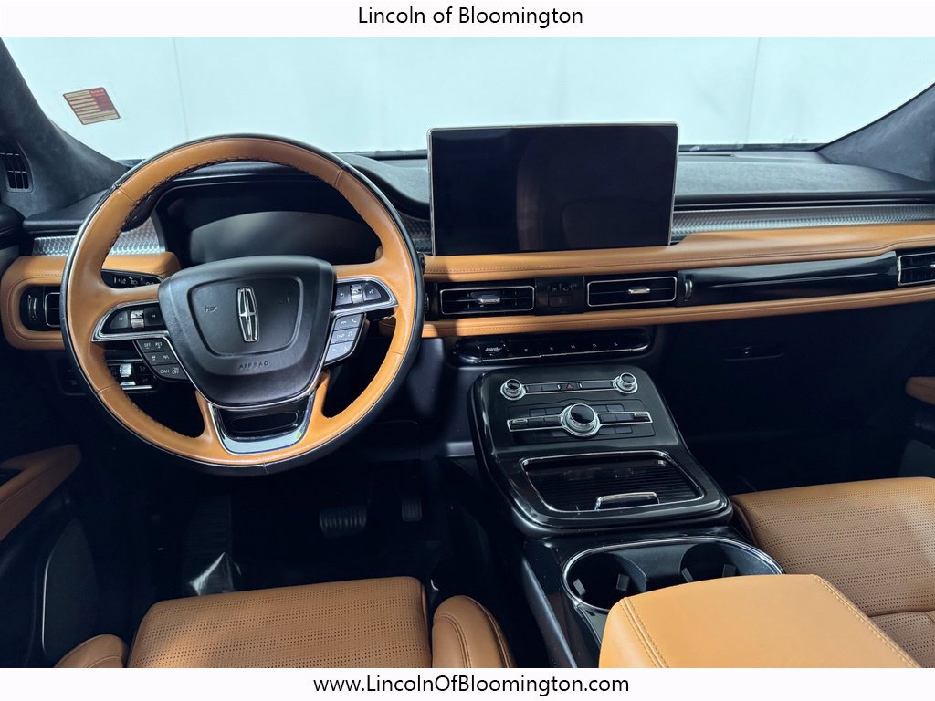 Used 2023 Lincoln Nautilus Black Label AWD/4WD image 17