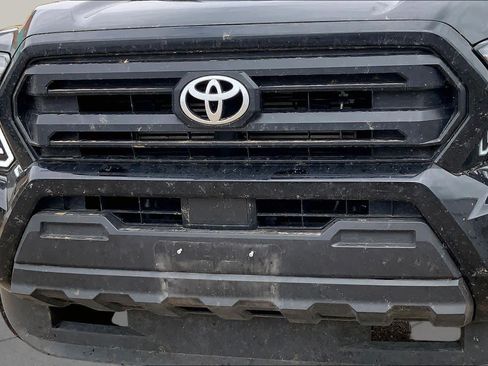 Used 2025 Toyota Tacoma SR RWD image 30