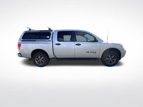 Used 2014 Nissan Titan S image 5