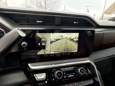 Used 2024 GMC Sierra 3500 Denali Ultimate image 24