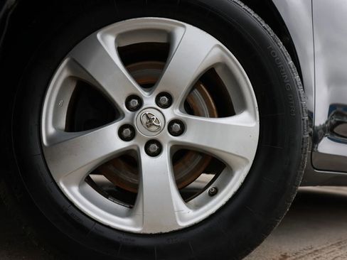 Used 2015 Toyota Sienna LE image 21