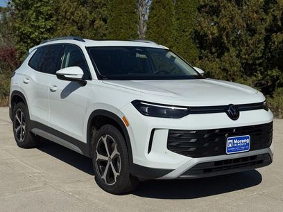 New 2025 Volkswagen Tiguan SE