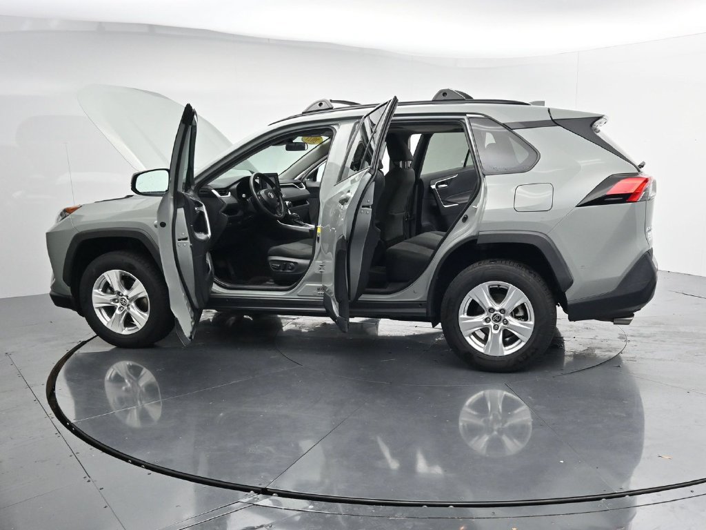 Used 2021 Toyota RAV4 XLE w/ Convenience Package AWD/4WD image 42