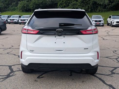 Certified 2022 Ford Edge SE w/ Black Appearance Package AWD/4WD image 4