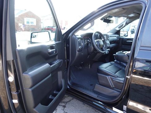 Used 2023 GMC Sierra 1500 Pro w/ Graphite Edition AWD/4WD image 11