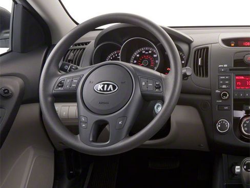 Used 2010 Kia Forte LX w/ Convenience Pkg FWD image 9