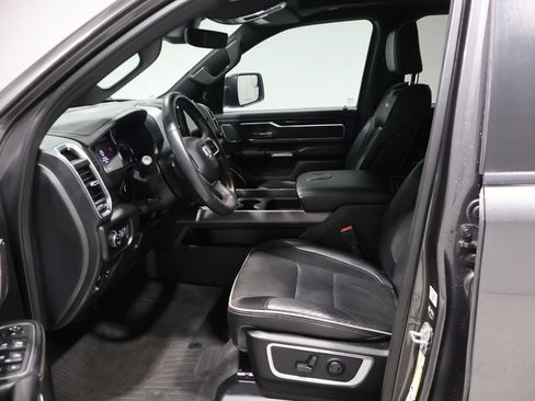 Used 2022 RAM 1500 Laramie AWD/4WD image 11