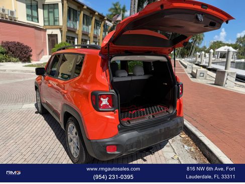 Used 2015 Jeep Renegade Latitude image 7