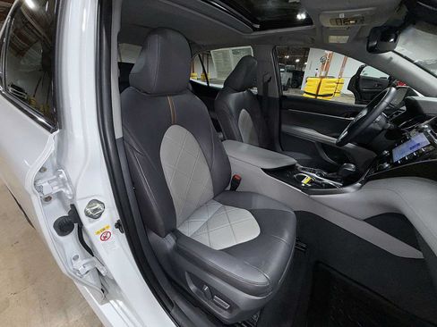 Certified 2018 Toyota Camry XLE w/ Audio Package FWD image 16