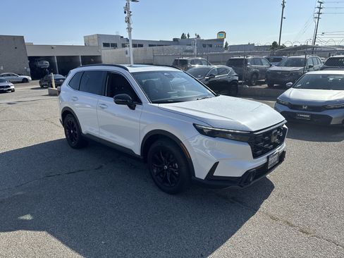 Used 2025 Honda CR-V Sport image 2