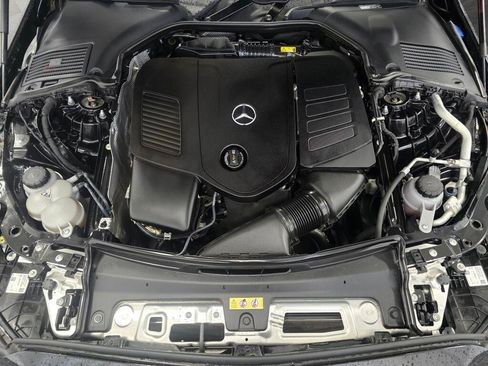 Used 2022 Mercedes-Benz C 300 4MATIC Sedan w/ Pinnacle Trim Package image 10