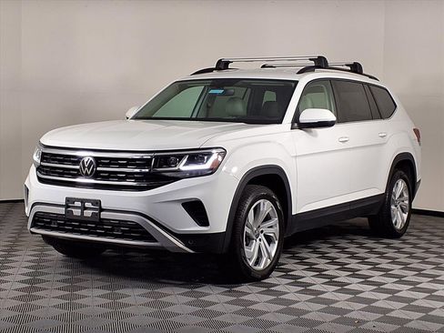 Used 2023 Volkswagen Atlas SE image 3