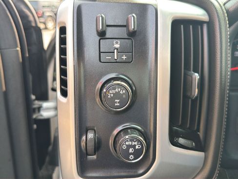 Used 2018 GMC Sierra 1500 SLT AWD/4WD image 13