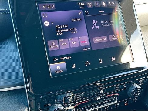 New 2025 Jeep Grand Cherokee Laredo X w/ Luxury Tech Group I image 9