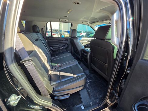Used 2018 Chevrolet Tahoe LT w/ LT Midnight Edition AWD/4WD image 7