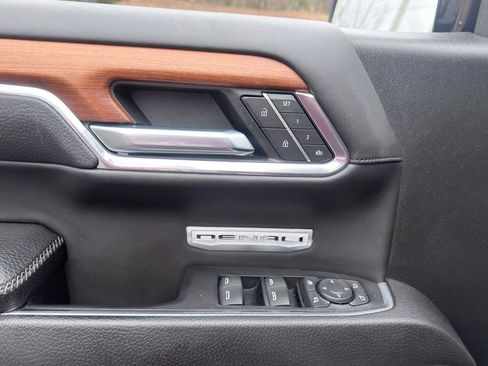 Used 2022 GMC Sierra 1500 Denali image 25