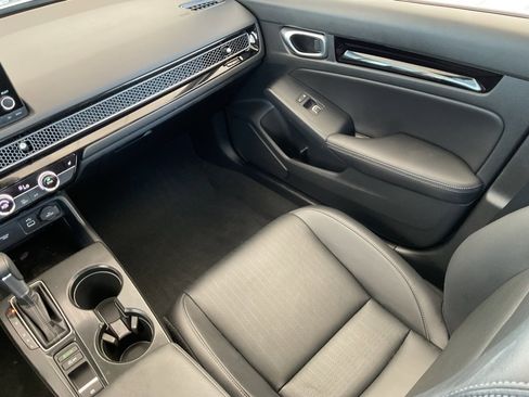 Used 2024 Honda Civic EX-L image 17