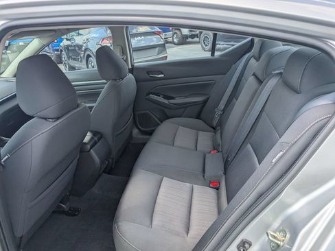 Used 2021 Nissan Altima 2.5 SV AWD/4WD image 9