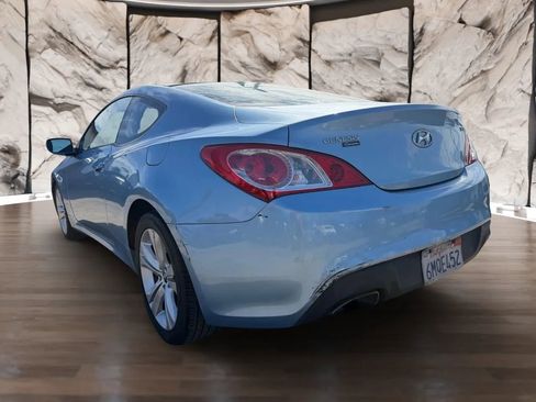 Used 2010 Hyundai Genesis 2.0T image 8