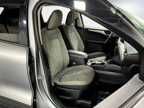 Used 2022 Ford Escape SE image 26