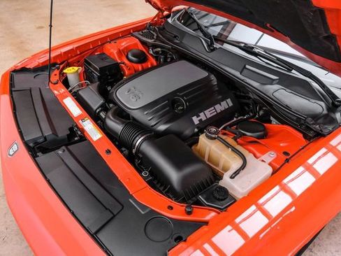 Used 2009 Dodge Challenger R/T image 18