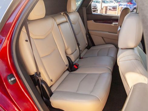 Used 2018 Cadillac XT5 Premium Luxury image 12