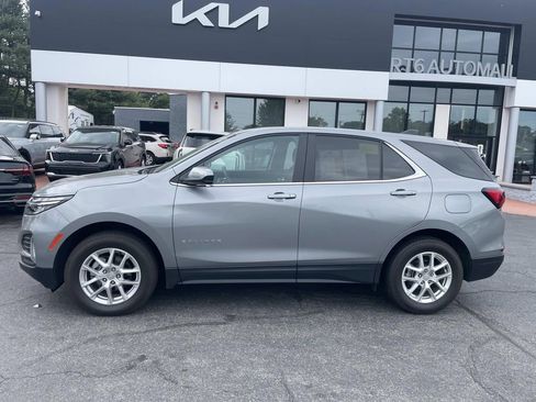 Used 2024 Chevrolet Equinox LT AWD/4WD image 2