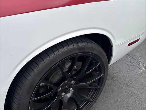 Used 2013 Dodge Challenger SXT RWD image 8