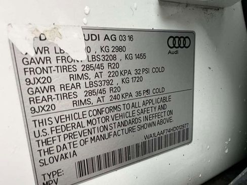 Used 2017 Audi Q7 3.0T Premium Plus w/ Premium Plus Package image 37