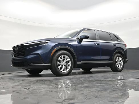 Used 2025 Honda CR-V LX image 19