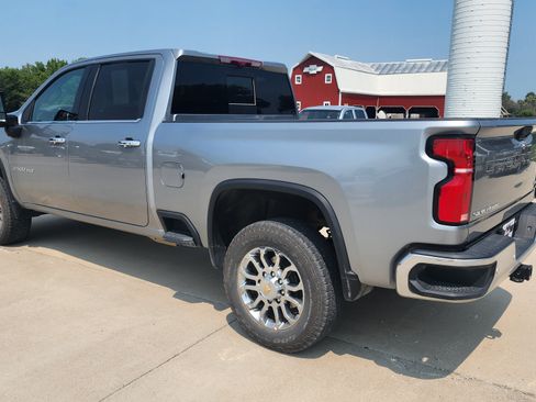 Certified 2026 Chevrolet Silverado 2500 LTZ w/ LTZ Convenience Package AWD/4WD image 6