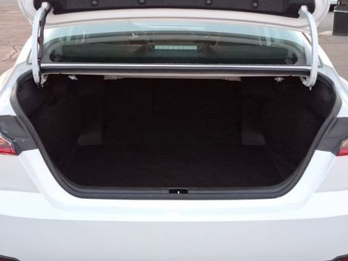 Used 2025 Toyota Camry LE image 6