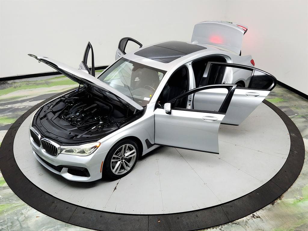 Used 2016 BMW 750i xDrive AWD/4WD image 41