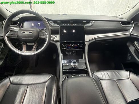 Used 2023 Jeep Grand Cherokee L Limited w/ Luxury Tech Group II AWD/4WD image 6