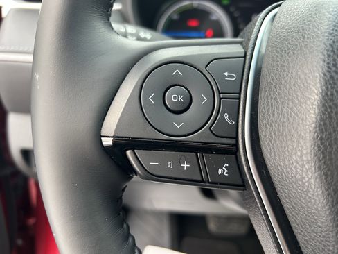 Used 2021 Toyota Venza XLE w/ Softex Package image 23