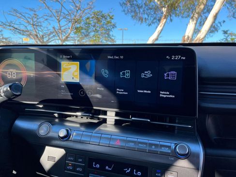 Used 2025 Hyundai Kona SEL image 21