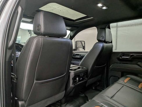 Used 2025 GMC Sierra 3500 AT4 w/ AT4 Premium Plus Package image 20