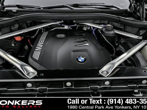 Used 2023 BMW X7 xDrive40i w/ M Sport Package AWD/4WD image 63