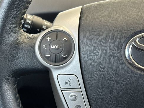 Used 2013 Toyota Prius Five FWD image 29